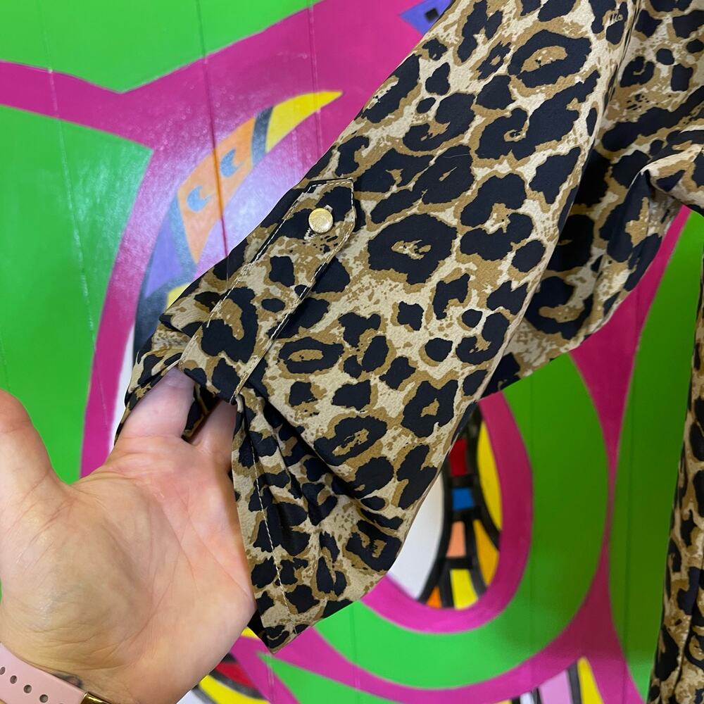 Tru Self, Leopard Print Button Up Shirt. Size 1X. In excellent condition! - Picture 2 of 6